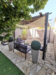 Appartements Gites avec grande piscine et sa terrasse privative : Appartement 1 Chambre