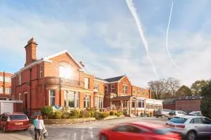 Alma Lodge Hotel - Birch Vale