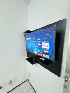 Ap 2 quartos em bairro nobre com garagem