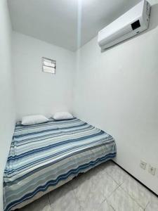 Ap 2 quartos em bairro nobre com garagem