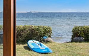 2 Bedroom Beach Front Home In Rønde