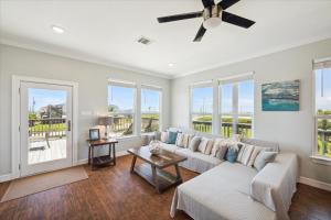 Surfside Retreat - Beautiful Views & Steps from the Beach!