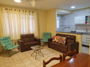 Apto. Ubatuba Praia Grande 2qts 2ban a 100m do mar