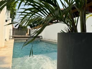 Casa Privada con Piscina y Parking Gratis en Asunción