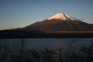 Buckeye House by the lake - Oshino