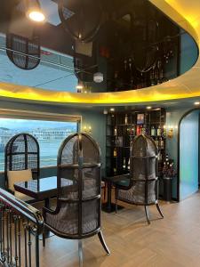 Du thuyền 3 sao - Thăm vịnh Hạ Long DAILY - Bể sục - Buffet - MAI