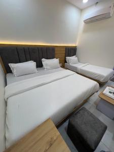 Hotel Apple View,Ahmedabad