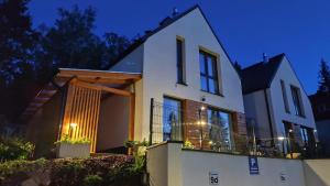 Wonder Home - Domki górskie wolnostojące z prywatnymi tarasami - zielona okolica