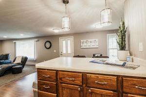 Indoor Hot-Tub! Spacious & Updated MQT Township Home!