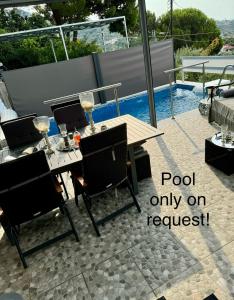 MYTHOS VILLA PALIO, lower area with private pool and outdoor kitchen is only available from August 1st to September 12th