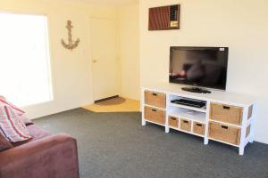 Alton Seas 67 Hargreaves Rd Middleton - No Linen Included