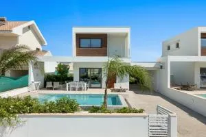 Serenity Waves Villa 26 - Kivisil