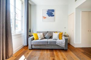 Welcome London - Maddox