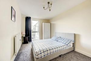 Beautiful 2 bedroom 2 bathroom apartment in Colindale