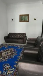 NEEK TOMS HOMESTAY MELAKA Near UITM Lendu - MRSM ALOR GAJAH- ENTER EXIT VIA LEBUH AMJ- SELF CHECK-IN - Kampong Gajah Mati