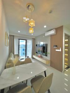 Luckys Homestay- Căn hộ Nera Garden Huế