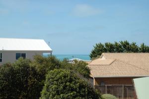 Bashams Beach House 7 Sun Crt Middleton - No Linen Included