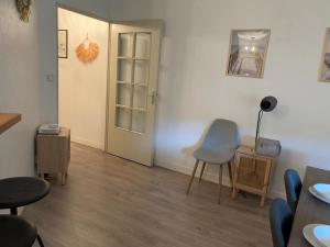 Appartements Appartement en centre ville avec cour face au parc pasteur : photos des chambres