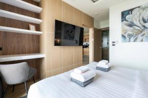 Calypso Garden by Villacarte