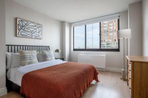 Blueground UES pool gym nr central park NYC-1293