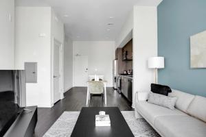 Woodland Hills Studio w Gym Pool nr 101 LAX-830