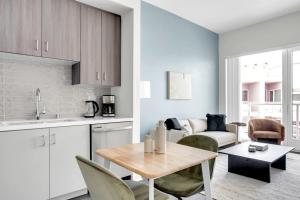 Woodland Hills Studio w Gym Pool nr 101 LAX-830