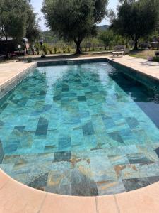 Maisons de vacances Le mas de la Cognasse : Maison 3 Chambres 