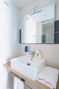 Single Room room in Brit Hotel Confort Manosque Cadarache