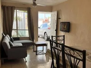 Bonita Casa Con Ac Y Wifi - Caucel