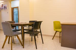 Elegant 2 BR Apartment Kileleshwa - Free Netflix, Parking, Superfast WIFI, Views of Arboretum