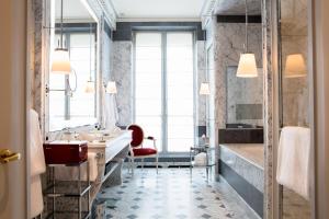 Hotels La Reserve Paris Hotel & Spa : photos des chambres