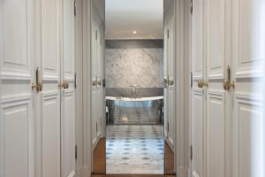 Hotels La Reserve Paris Hotel & Spa : photos des chambres