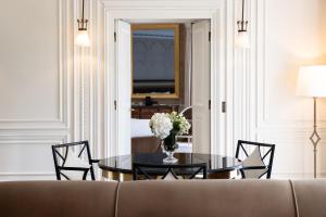 Hotels La Reserve Paris Hotel & Spa : photos des chambres