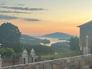 Oliveiral Countryside Villa with River View - Bagoada