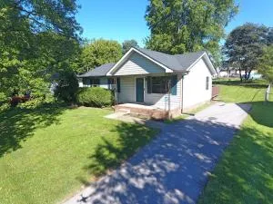 Beautiful home in a nice place - أوك جروف