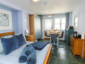 Broadstone Boathouse