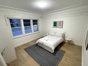 Modern Crown St Apt Free Parking