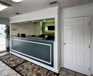 Studio 6 - Murray, UT