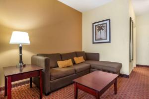 King Suite - Non-Smoking room in Comfort Inn & Suites Crestview