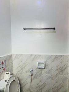 Francis Dale Lodge L8