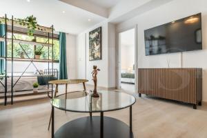 Seaside apartment steps from Marina Port by REMS