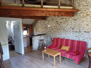 Appartement en pierre au calme - Cesson