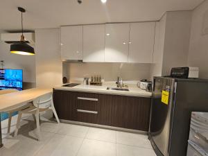 Tambuli Tower C Unit 5D