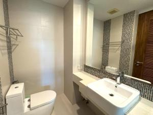 Peaceful Rawai studio with washer by Lofty