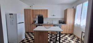 Appartements Issoudun appart elegant 150m² : photos des chambres