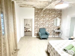 Paraje Natural, 6 habitaciones, piscina, 1800m2, cesped