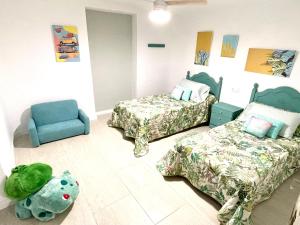 Paraje Natural, 6 habitaciones, piscina, 1800m2, cesped