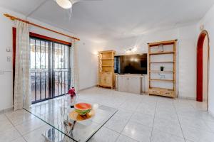 Apartment with pool view