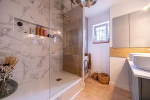 Maisons de vacances La Maison Riquet - Maison avec jacuzzi : photos des chambres
