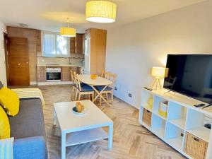 Charming Beachfront Apartment